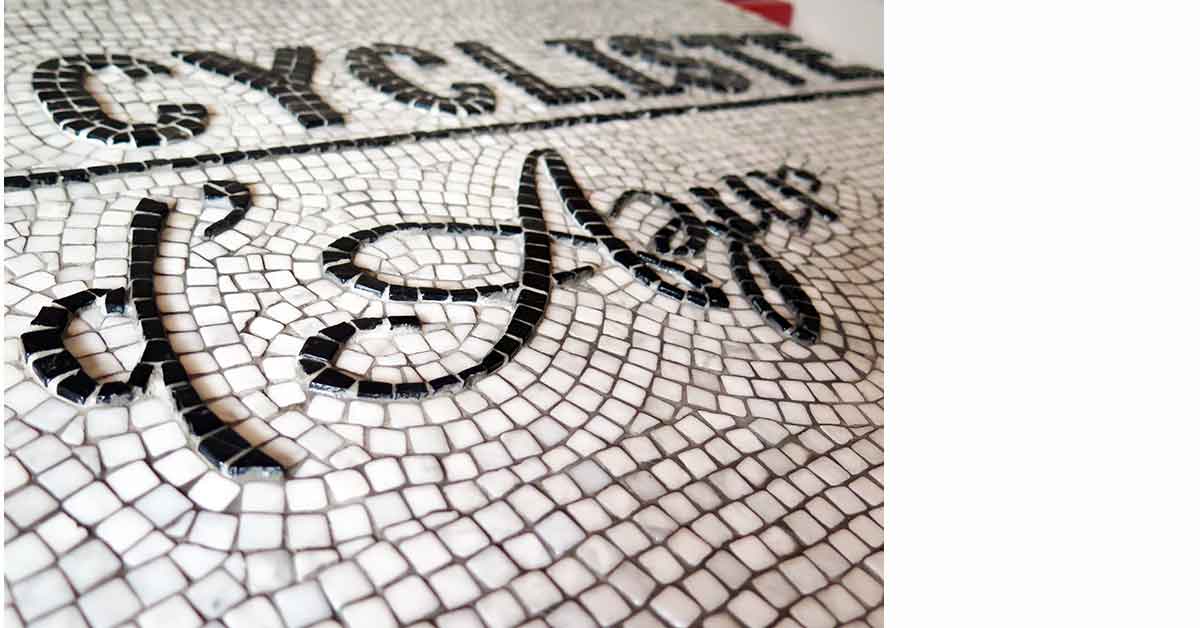 Logo in mosaic for the ‘Cafe du Cycliste’
