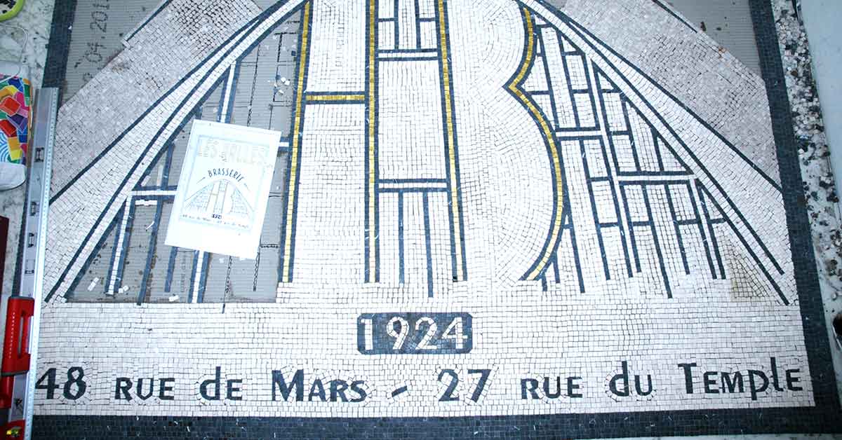 Restaurant mosaic doorstep